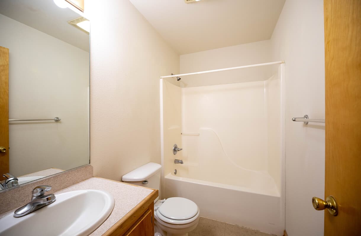 1312-Guillory-Bathroom