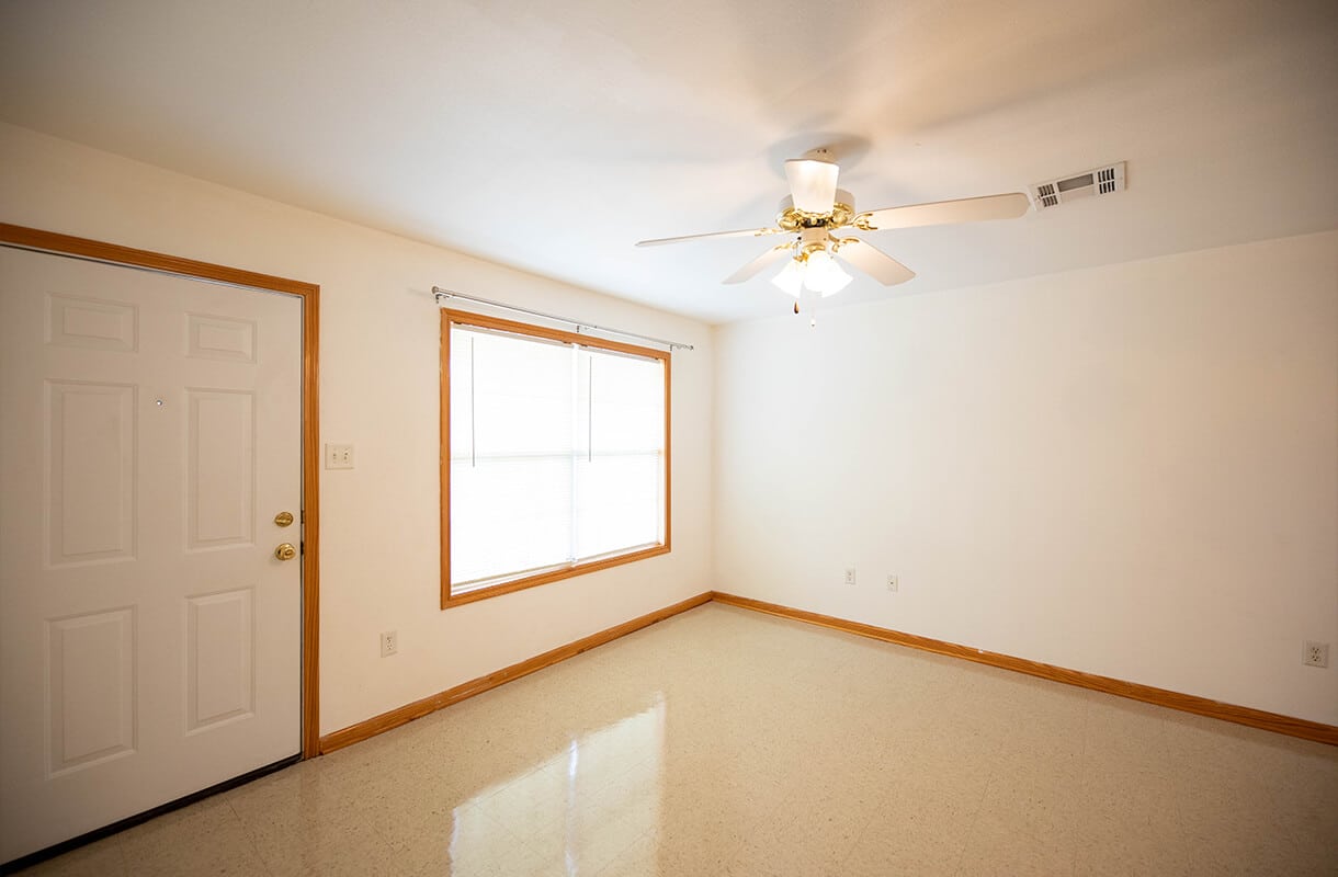 1312-Guillory-LivingRoom