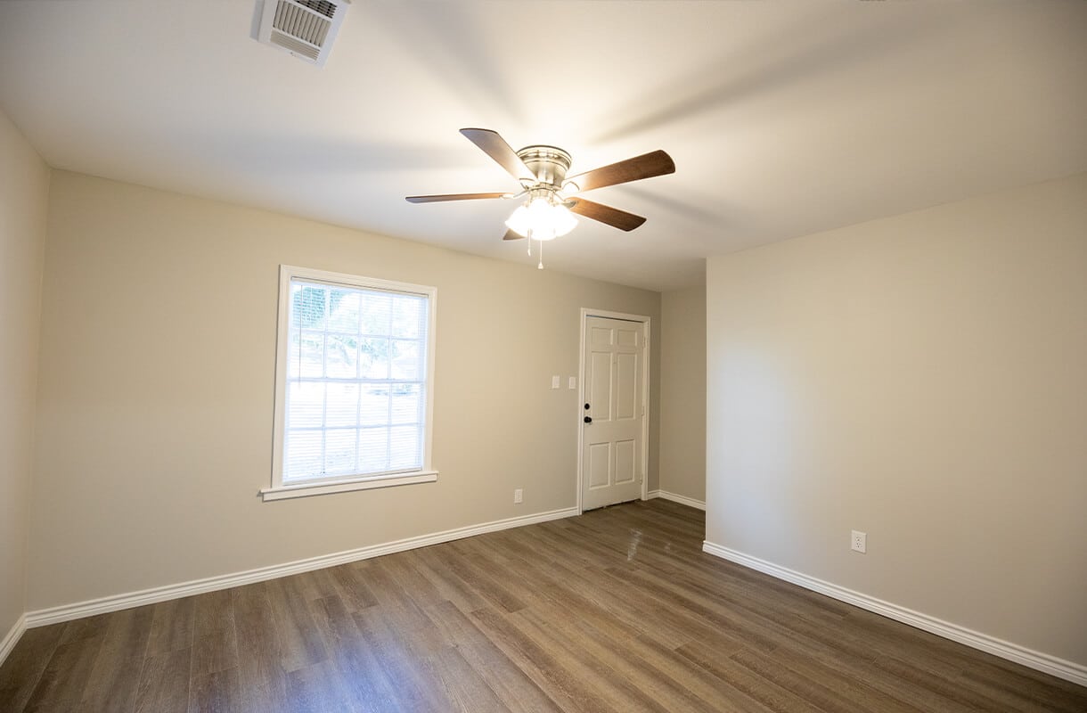 1716-17TH-STREET-LIVING