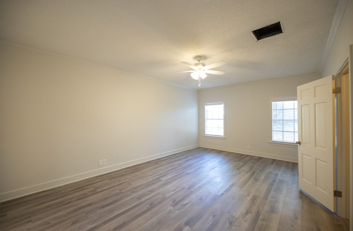 3709B-HOLLY-HILL-bedroom1