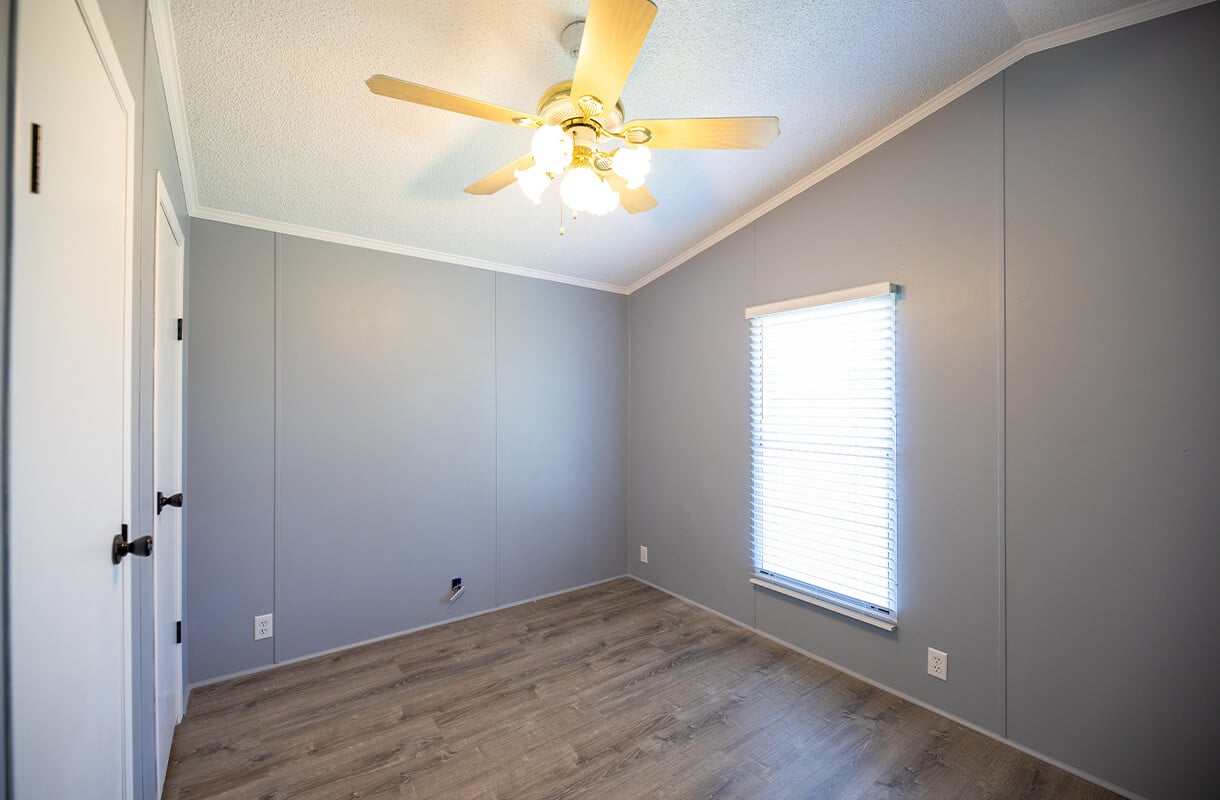 4168-GREENTREE-LANE-bedroom3