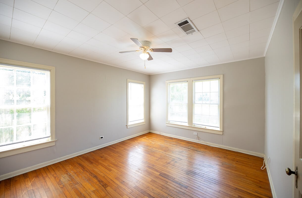 624.5-IRIS-STREET-bedroom1