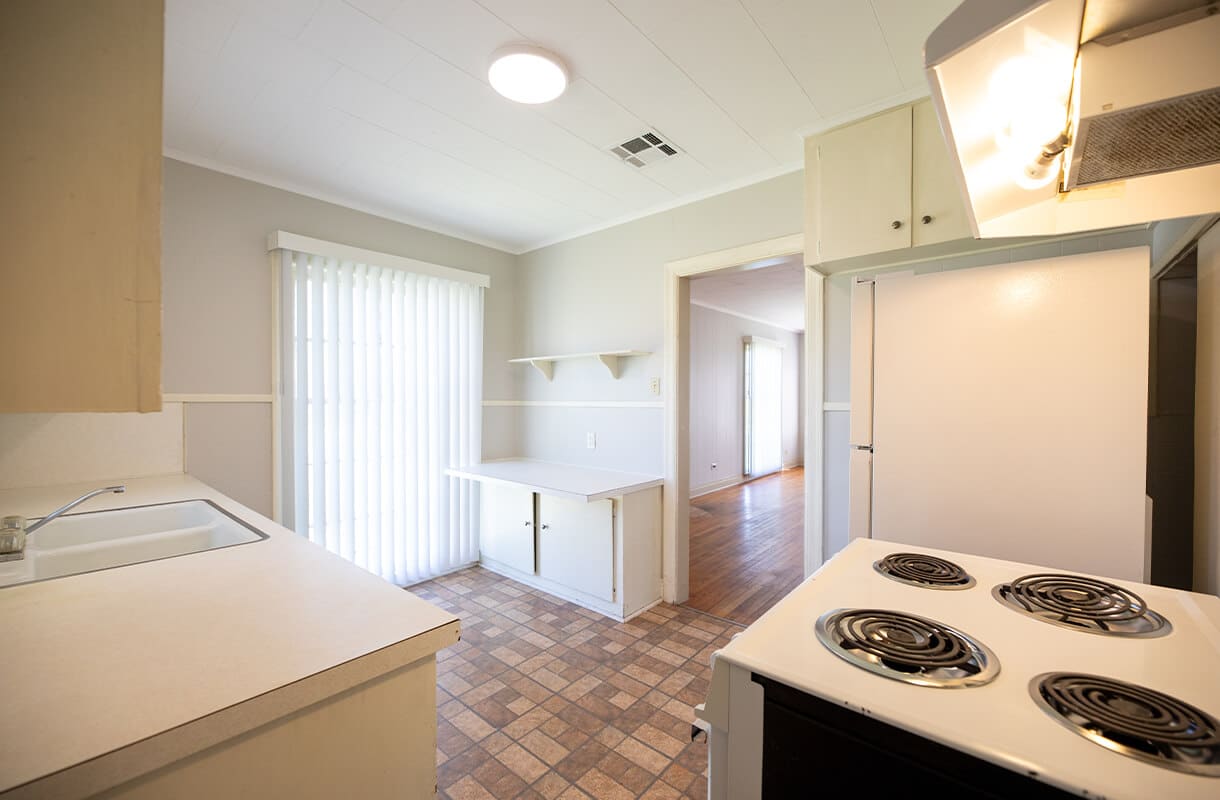 624.5-IRIS-STREET-kitchen