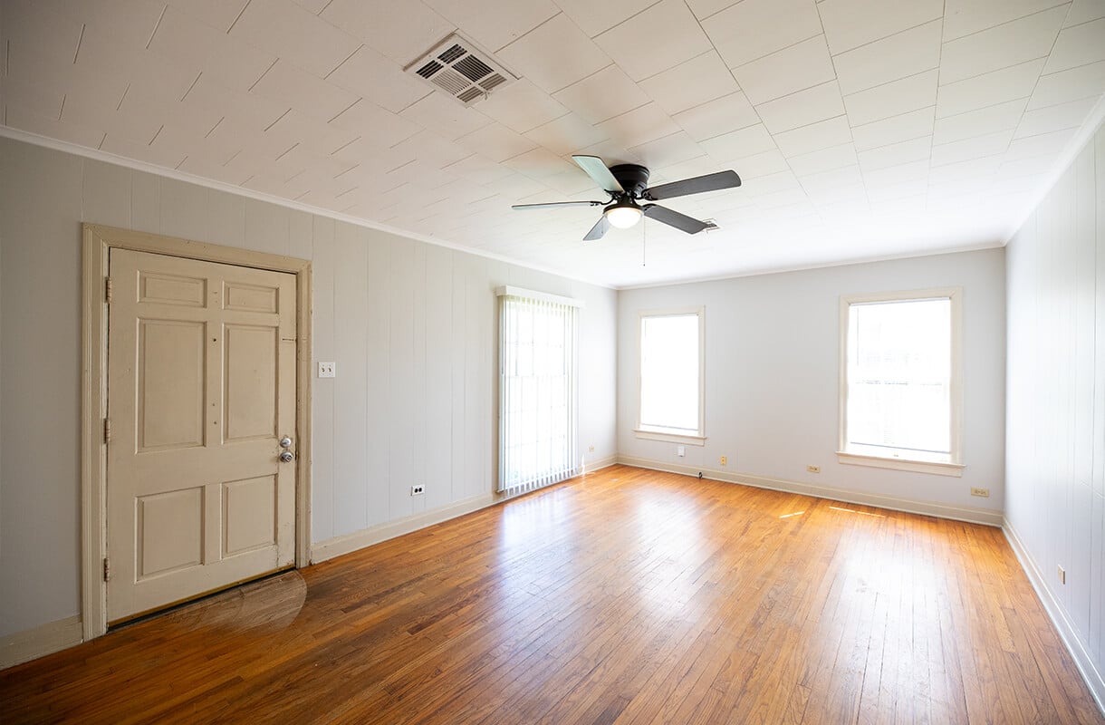 624.5-IRIS-STREET-living