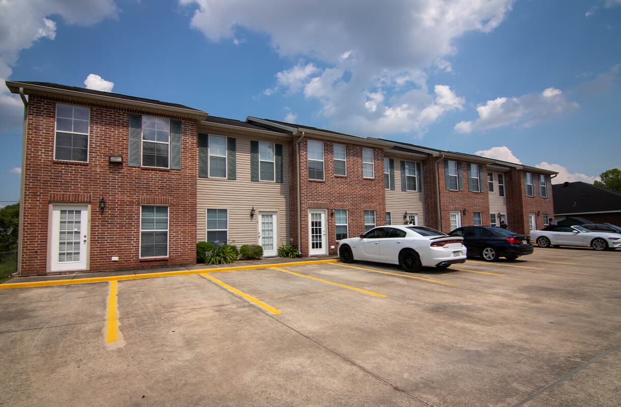 PELICAN-PLACE-TOWNHOMES-4439-BROWN