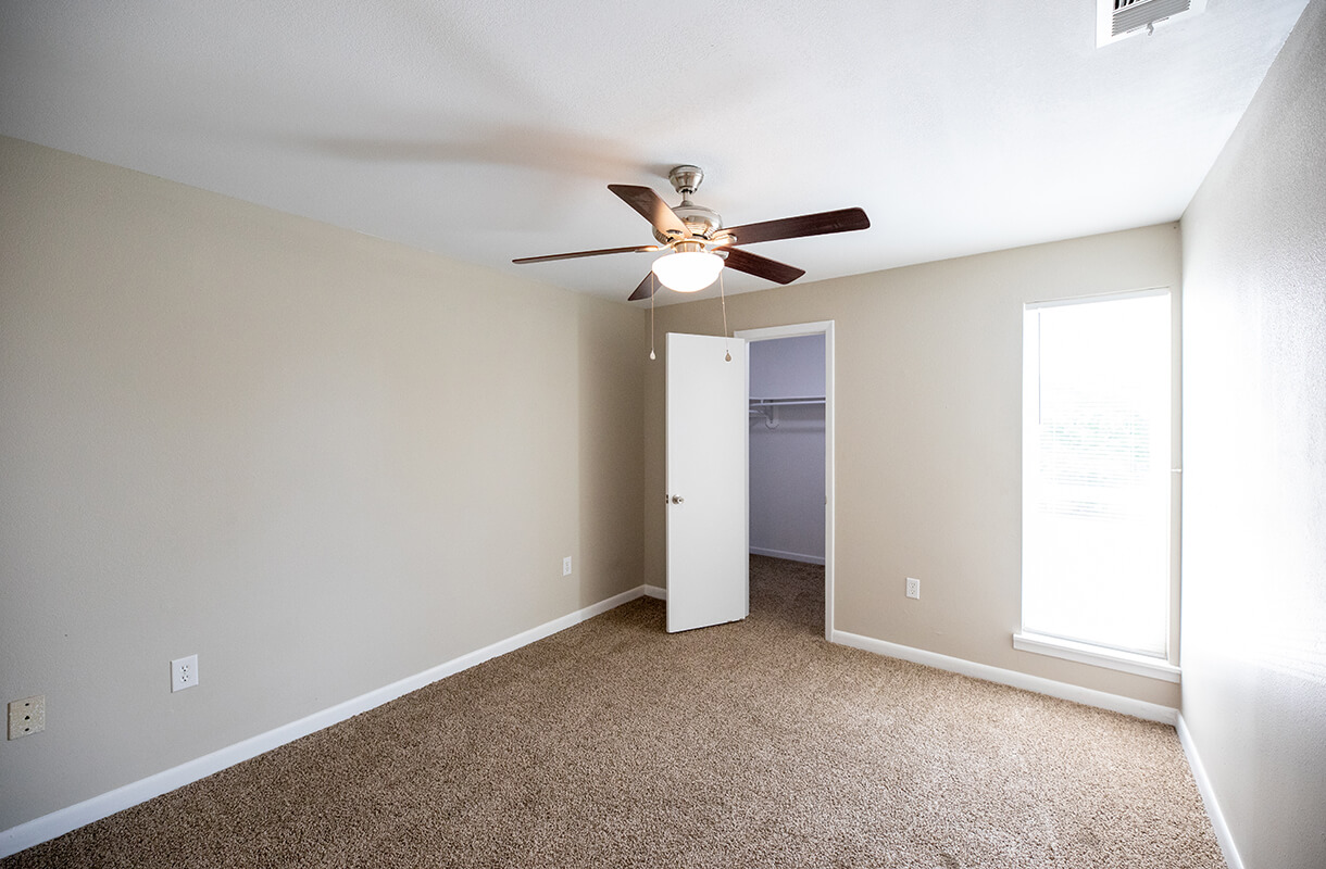 1834-FOX_RUN-1-bedroom1