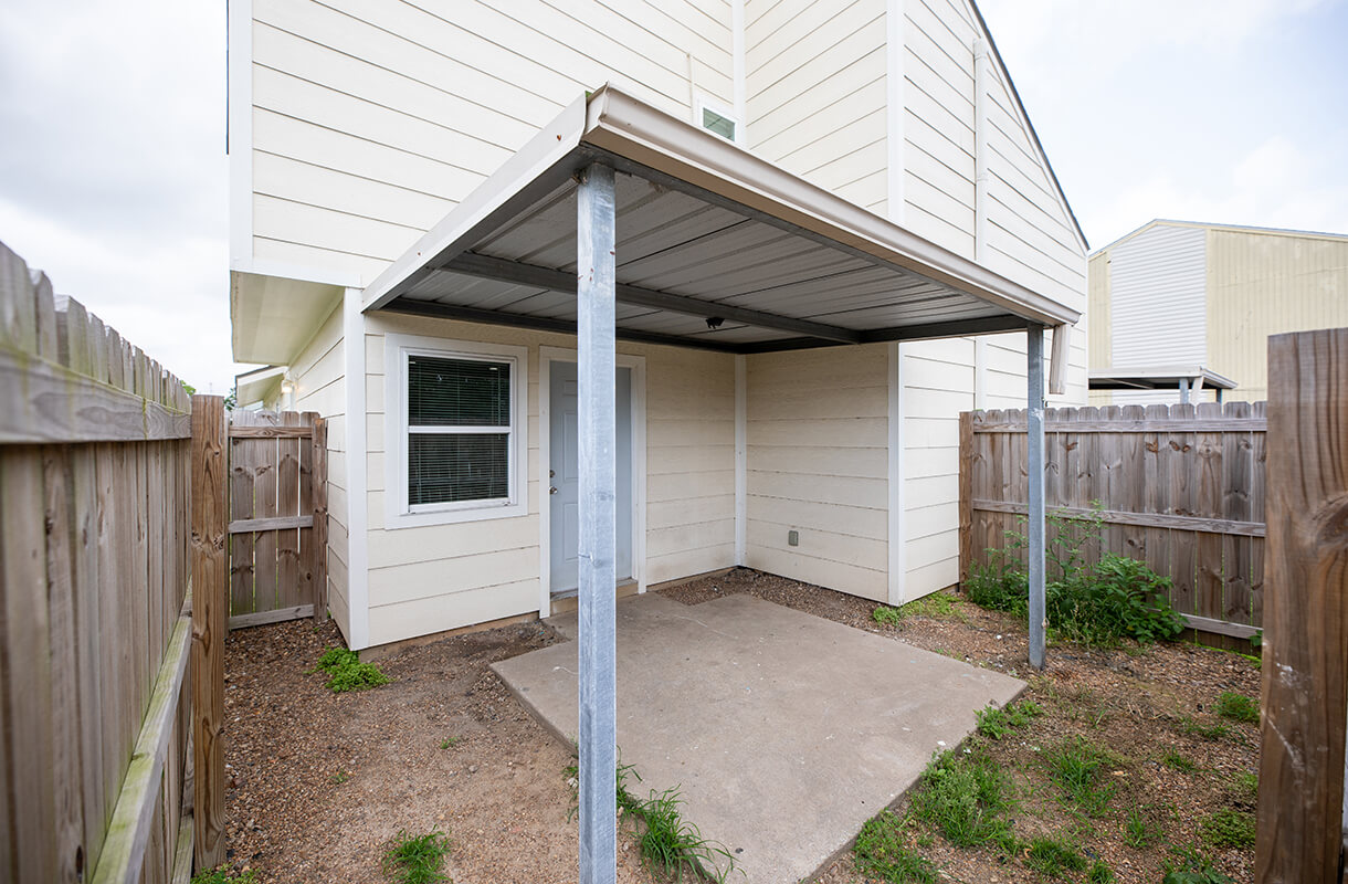 1834-FOX_RUN-1-patio