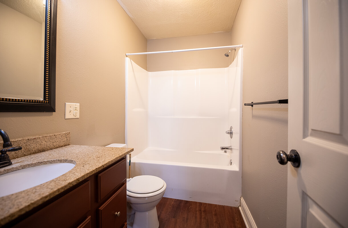 564-ETHEL-bathroom1