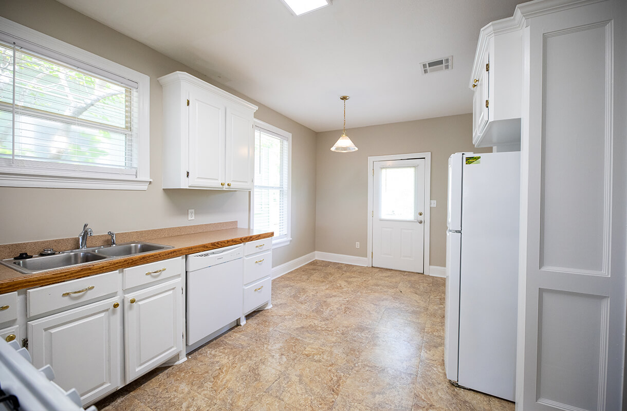 727-PRYCE-STREET-kitchen