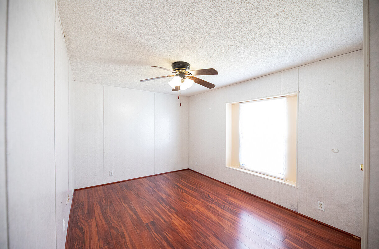 2141-50-COUNTRY-CLUB-ROAD-bedroom2