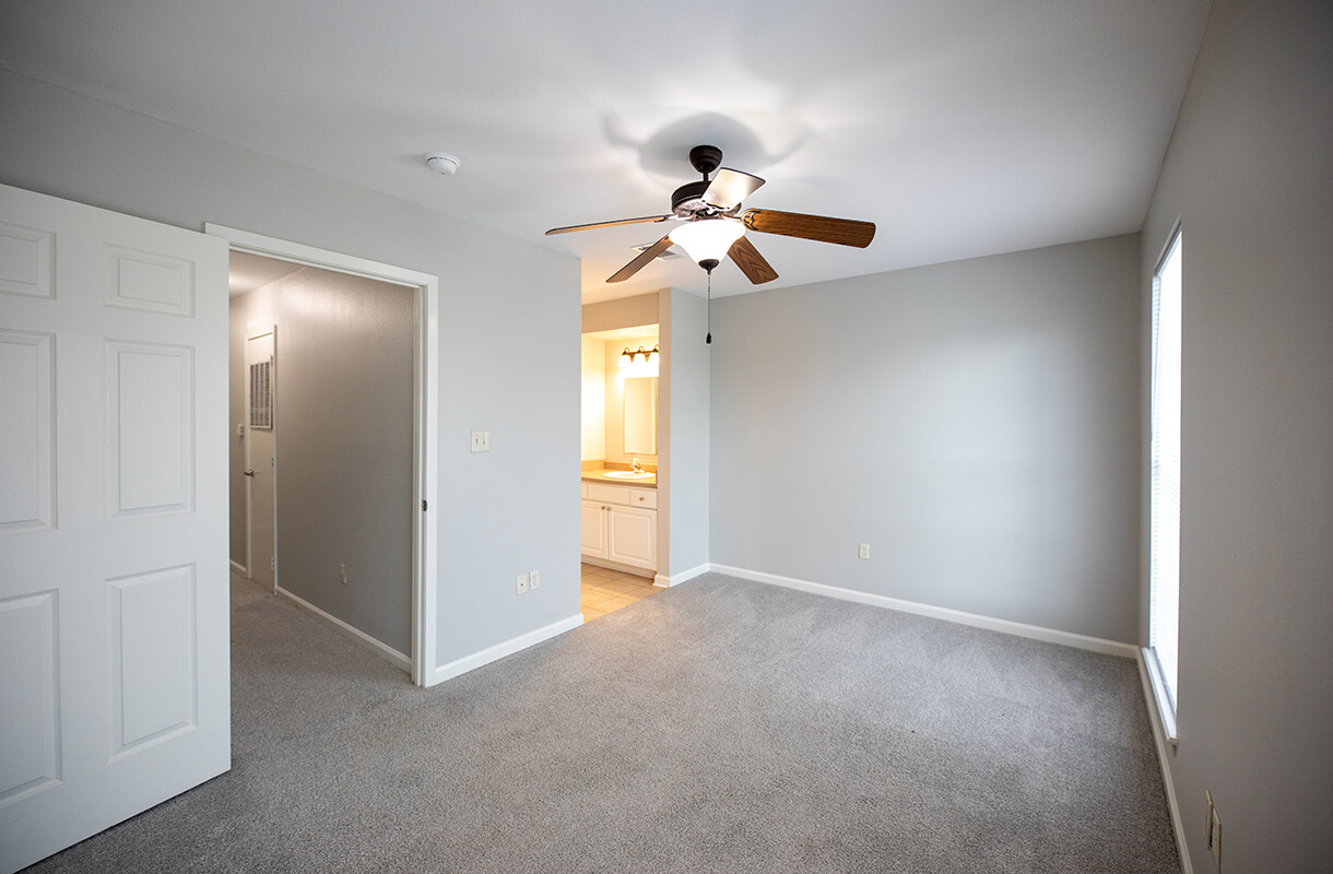 4439-BROWN-STREET-bedroom2