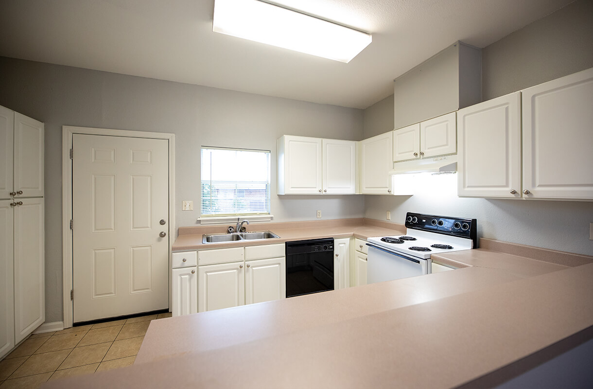 4439-BROWN-STREET-kitchen