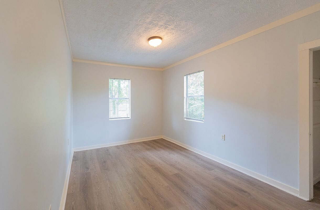 1913-8TH-STREET-bedroom1
