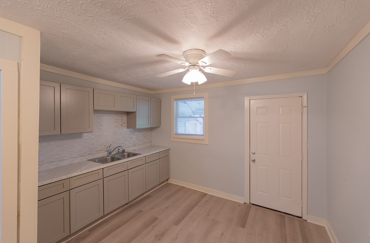 1913-8TH-STREET-kitchen