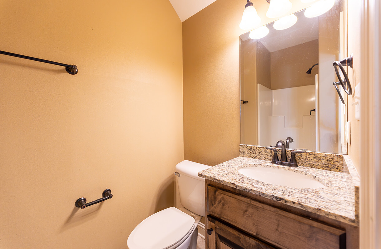 2703-ENTERPRISE-BLVD-Unit-G-bathroom2