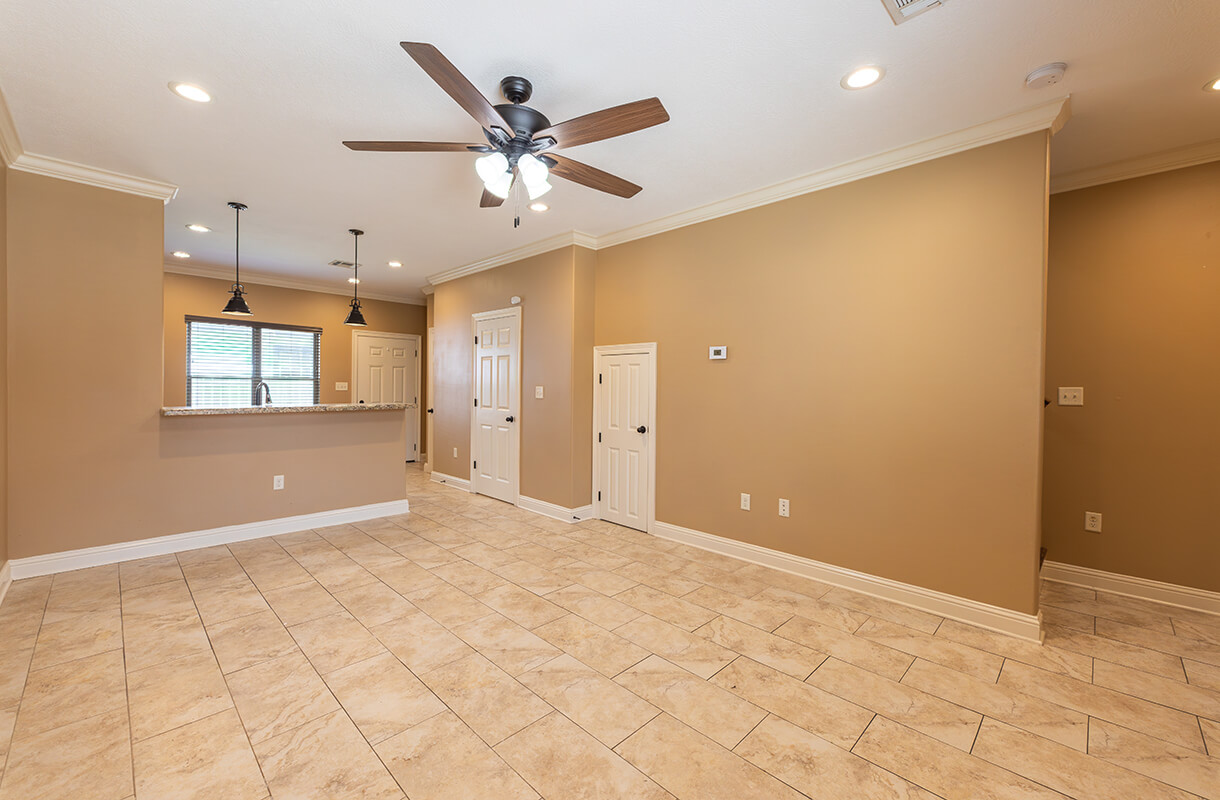 2703-ENTERPRISE-BLVD-Unit-G-living-alt-2