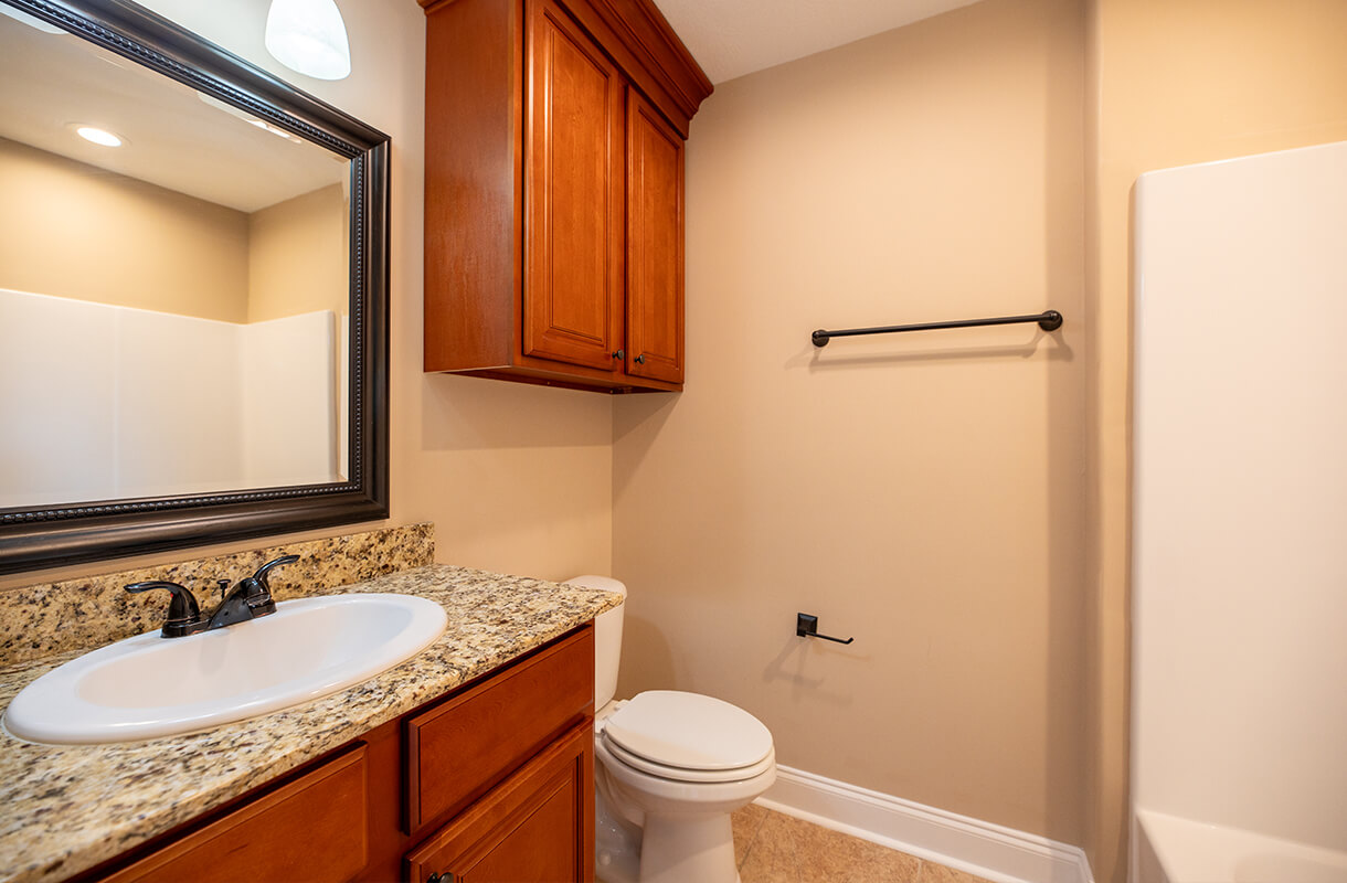 3810-COMMON-STREET-UNIT-3-bathroom1