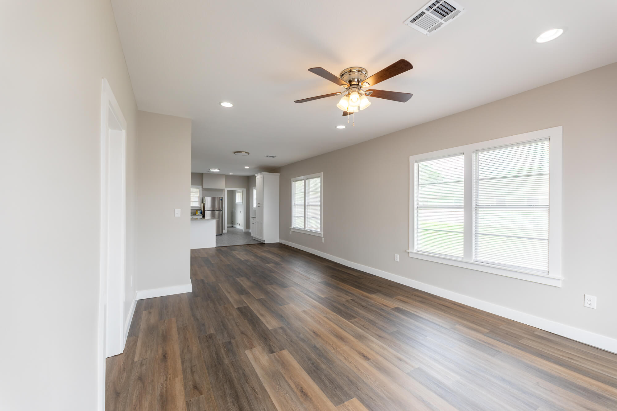 1708-KIRKMAN-STREET-living