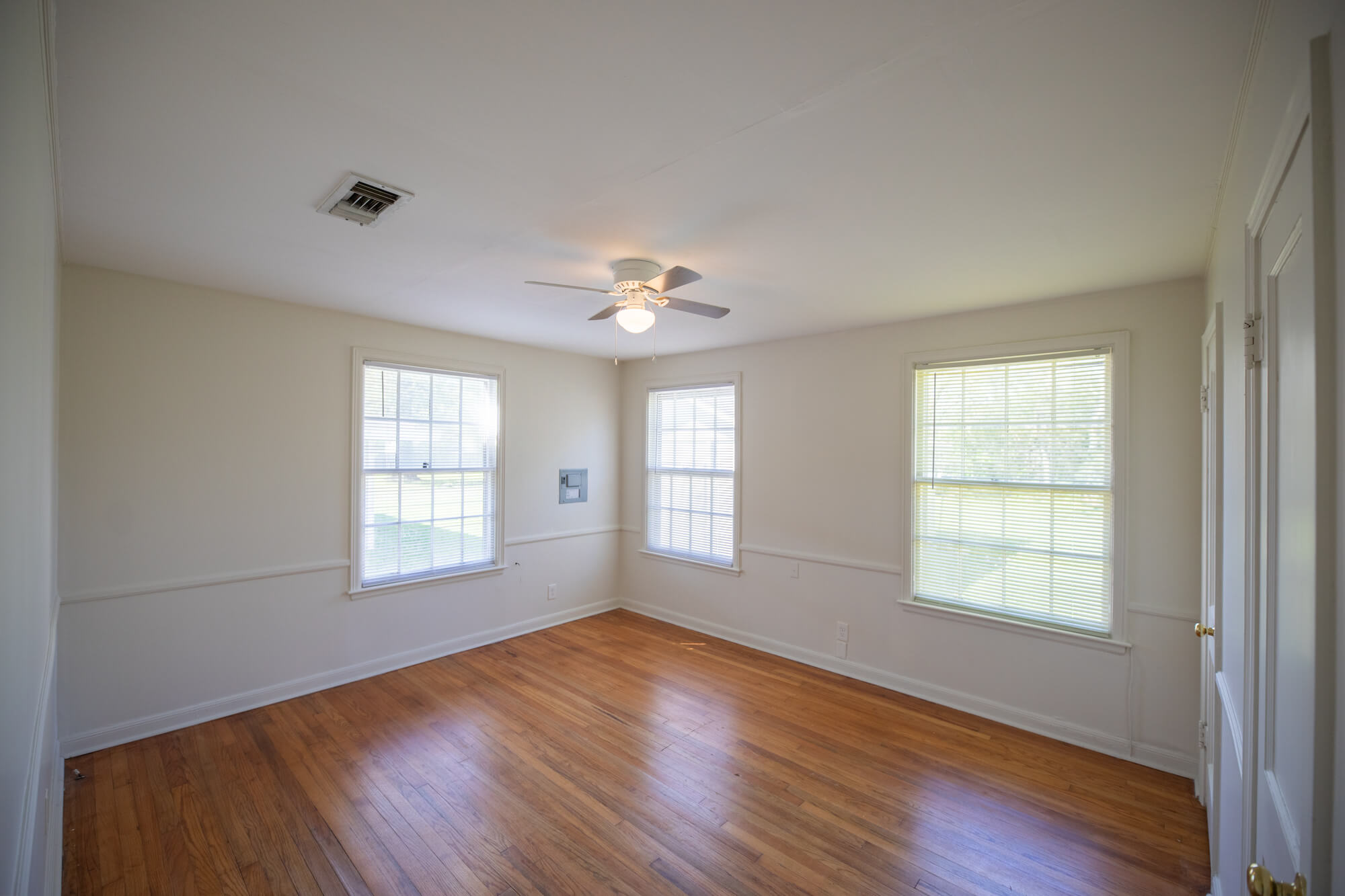 1921-10TH-STREET-bedroom3