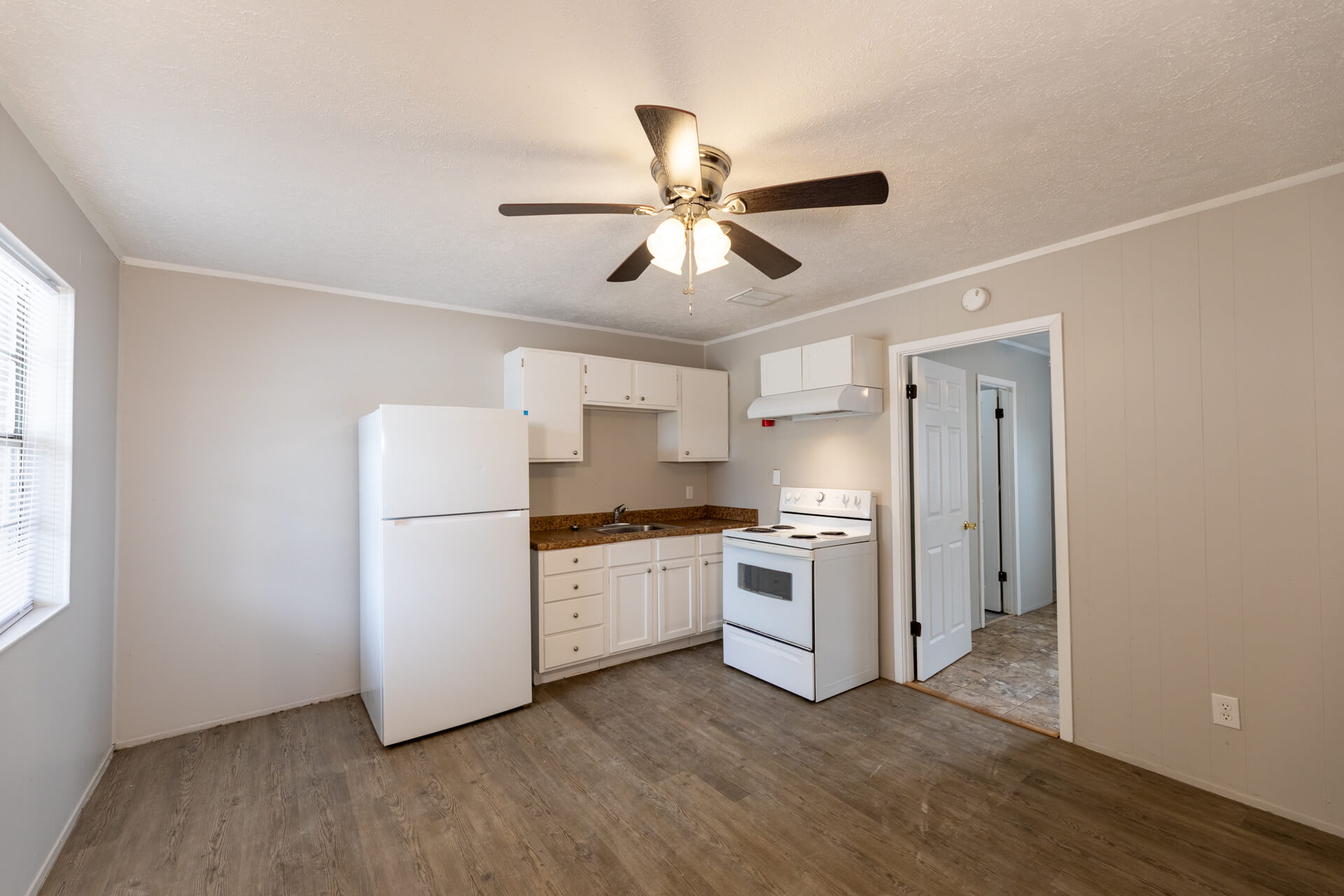 615-NAPOLEON-1_1-2026-living