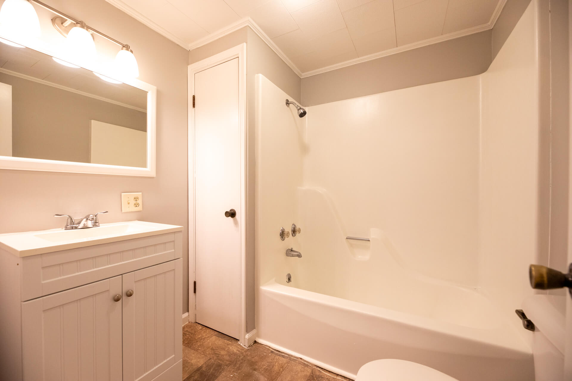2421-WALKER-ROAD-2-bathroom1
