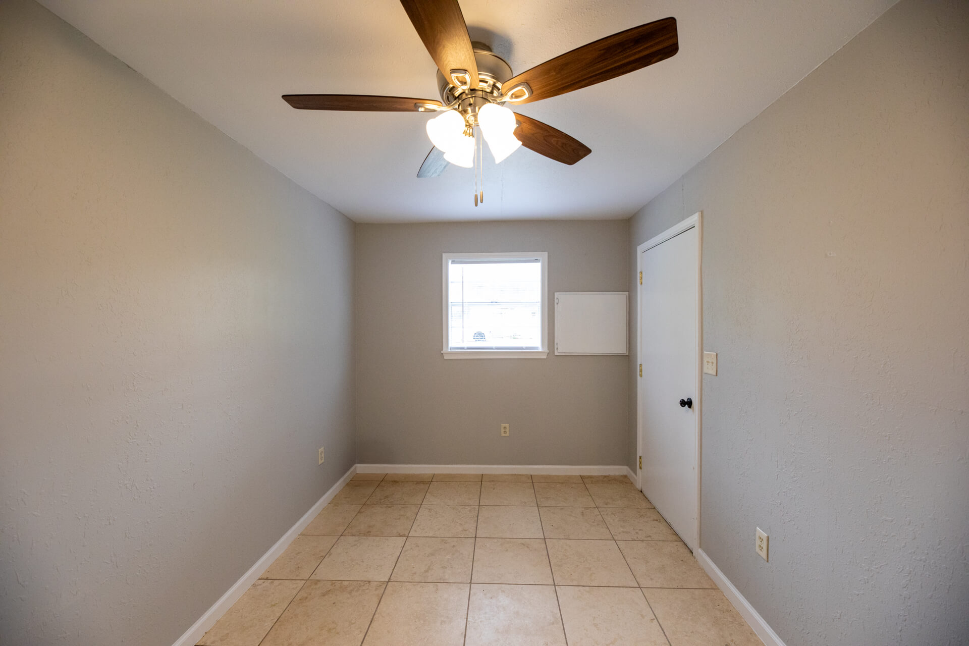 2421-WALKER-ROAD-2-common