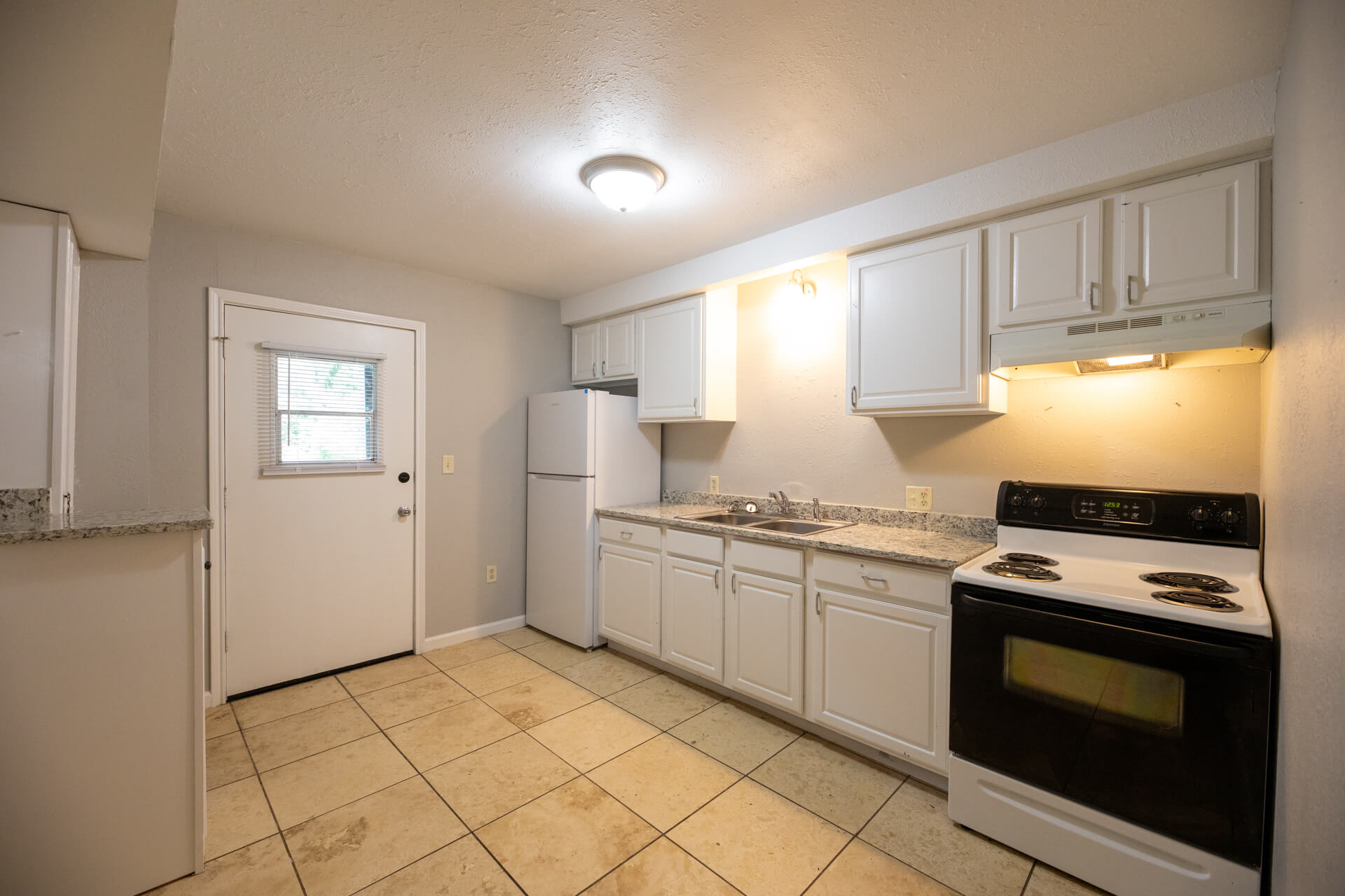 2421-WALKER-ROAD-2-kitchen