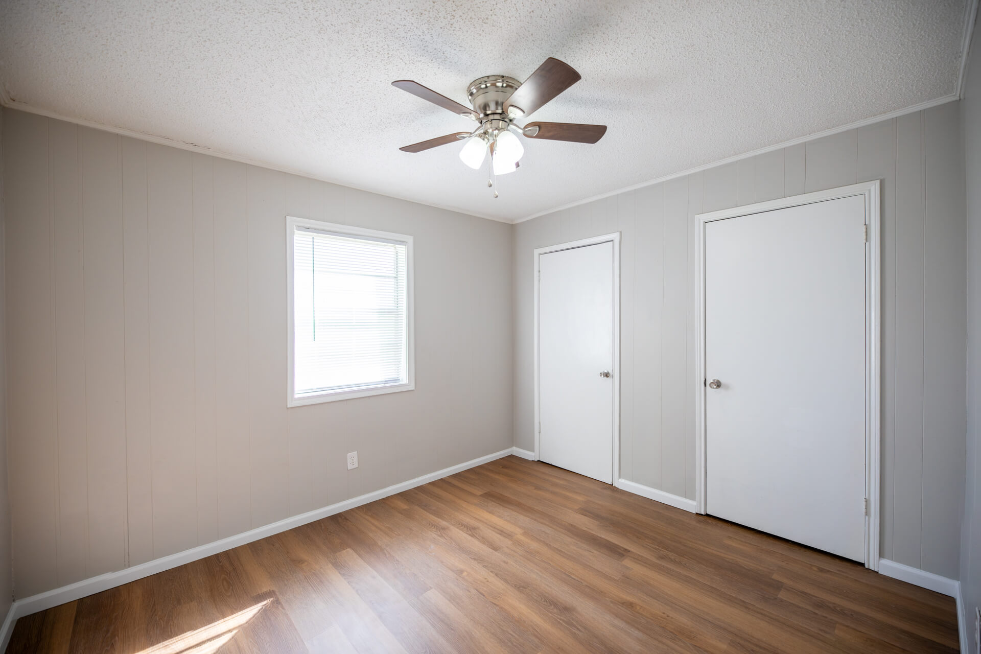 400-LIVE-OAK-bedroom1
